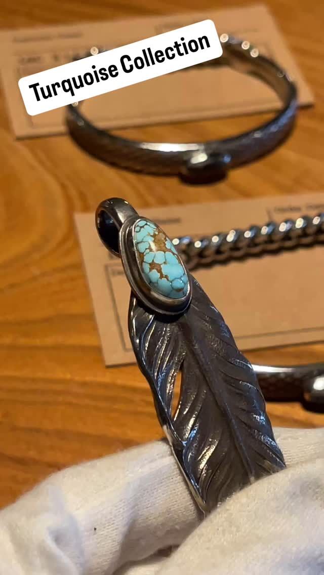 “LYNCH SILVERSMITH”ターコイズコレクションが入荷しました。希少価値の高いターコイズを使用した、全て一点物となっております。
カフェに展示しております。数に限りがございますので、ぜひお早めにご注文くださいませ。

土日祝13:00〜17:00カフェOPEN☕️

#リンチシルバースミス
#lynchsilversmith 
#ターコイズ

#harleydavidson #shovelhead #knucklehead #panhead #evolution #カスタムワークスゾン #ZON #cafezon  #バイカーズカフェ　#ハーレー　#BMW #bmwmotorrad #カスタム　#チョッパー　#ツーリング　#ショベル #パンヘッド　#hotrodcustomshow #ナックルヘッド　#カスタムバイク #バイカー  #wescojapan #ブーツ